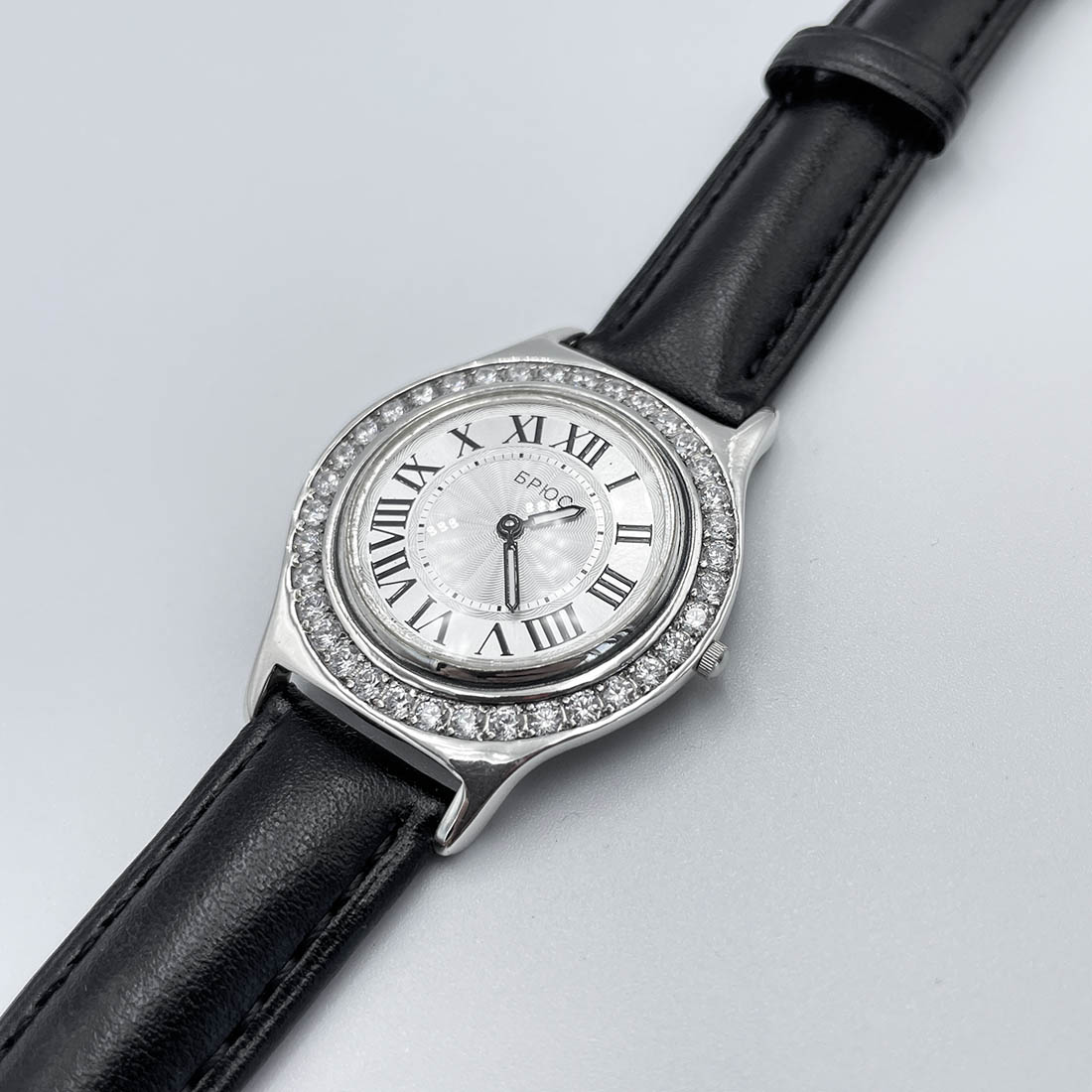 Жіночий срібний годинник 36 корпус (7110025RB)