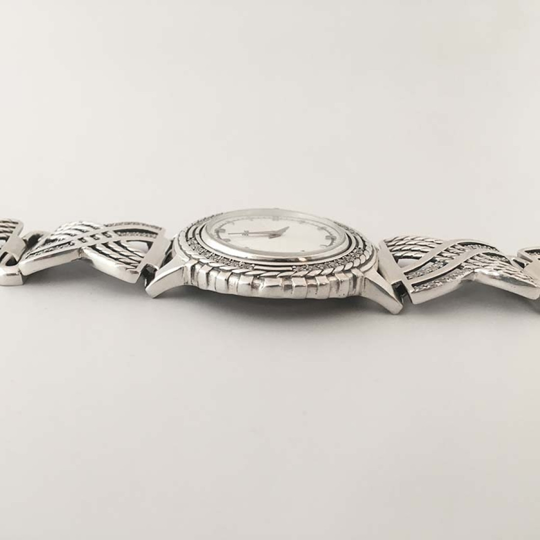 Жіночий срібний годинник 49 корпус (7110037)